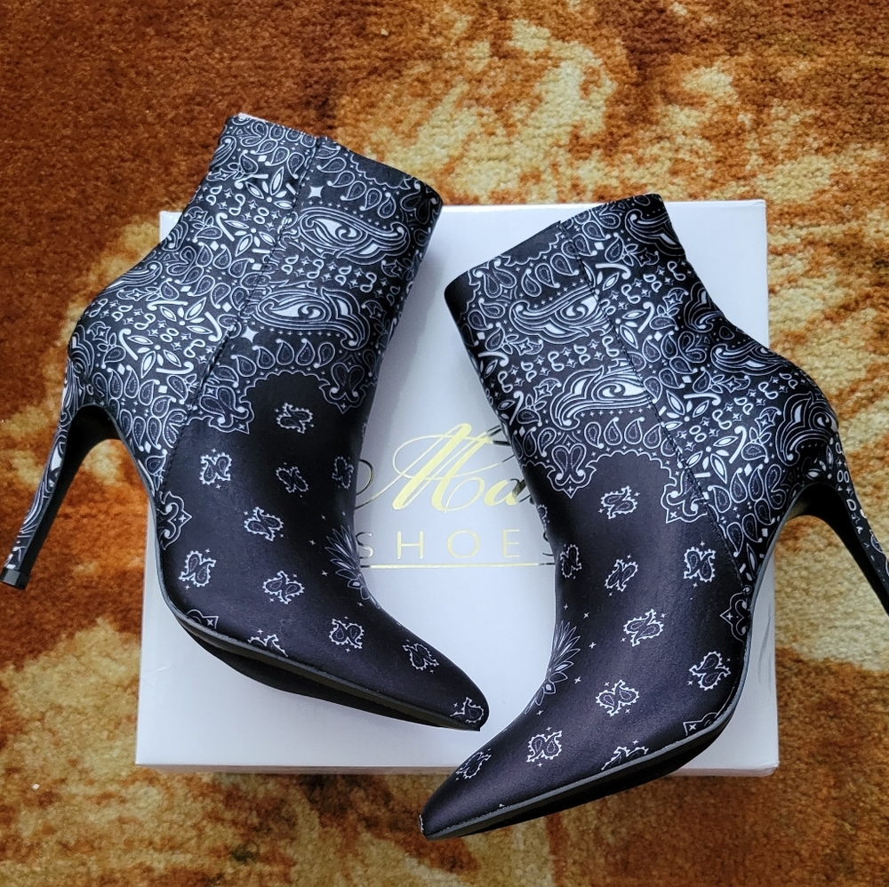 Brand New Dolls Kill Midnight Heel Ankle Boots